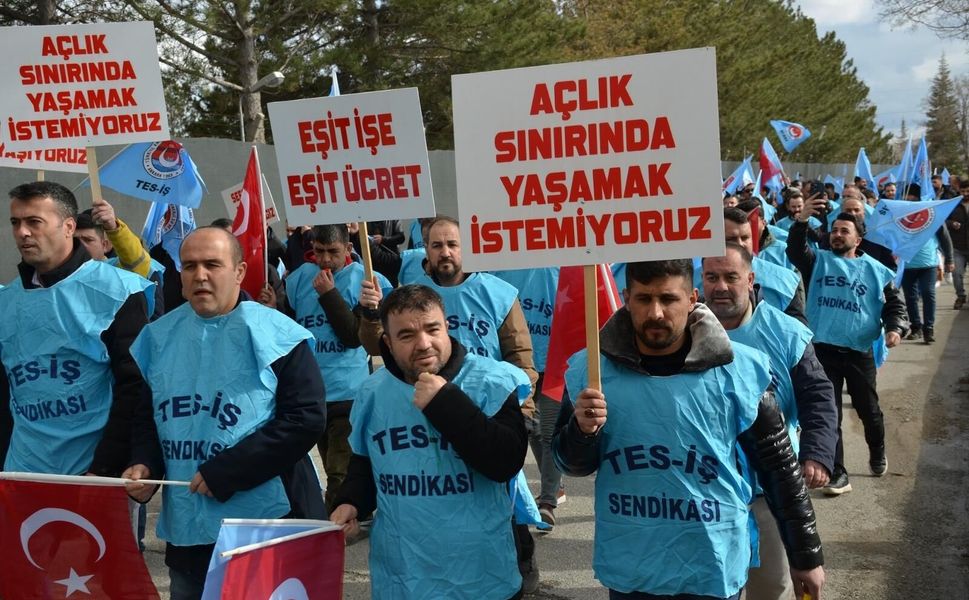 Afşin'de İşçi İsyanı! A Termik Santrali Önünde Sloganlar Yükseldi