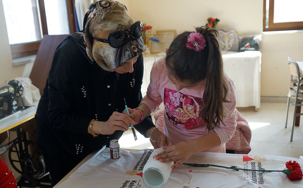 Minik Eller Ramazan Kandili Tasarladı