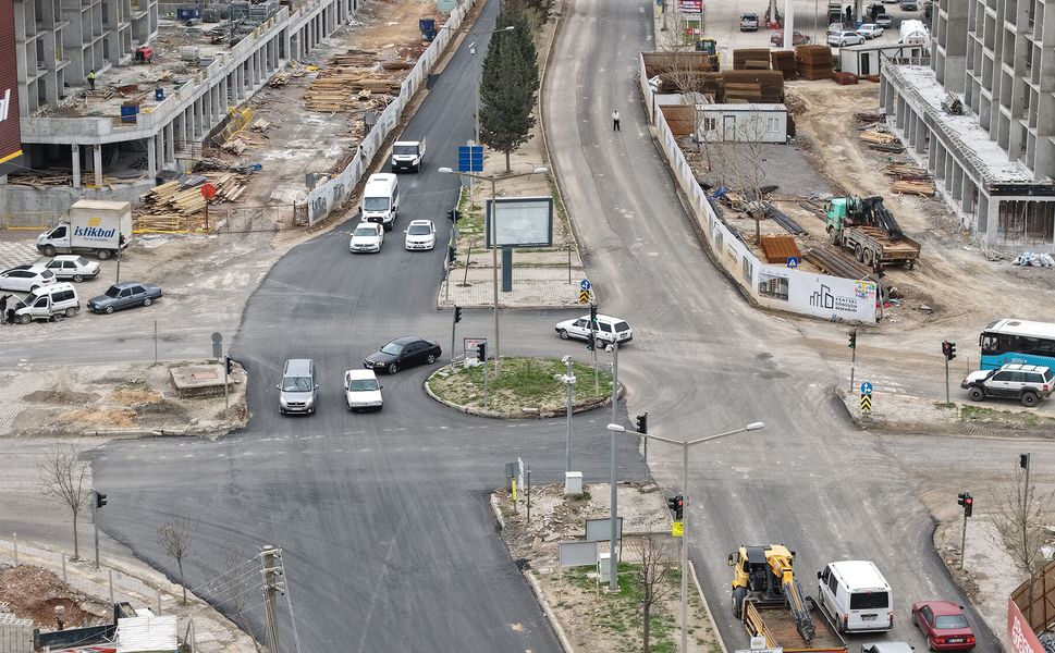 Büyükşehir, Doğukent’in Yolunu Yeniledi