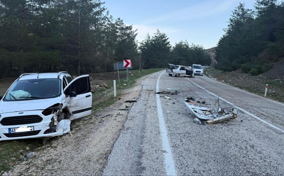 Kahramanmaraş’ta Kafa Kafaya Çarpışma: 1 Yaralı
