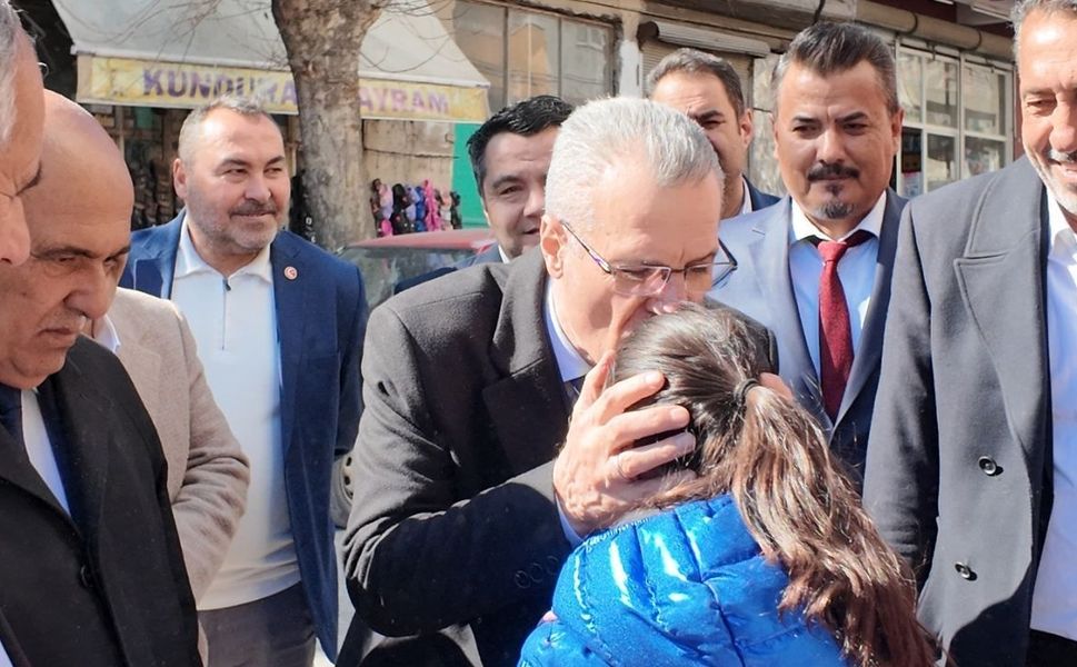 Yeniden Refah Partisi Genel Başkan Yardımcısı Osmanağaoğlu Kahramanmaraş’ta Esnaf ve Vatandaşlarla Buluştu