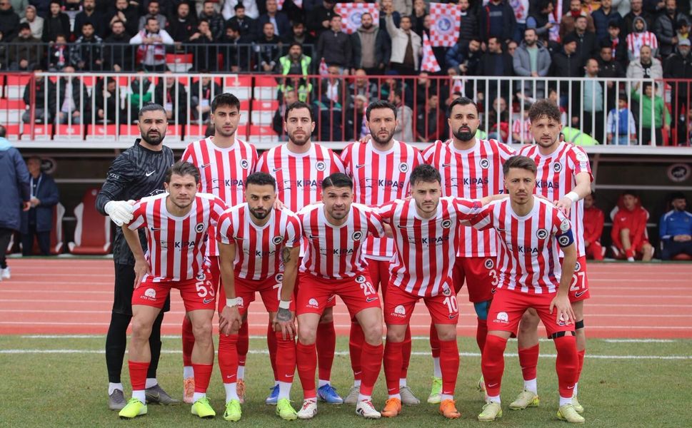 İstiklalspor Lider Bursaspor Karşısında Galibiyeti Kaçırdı