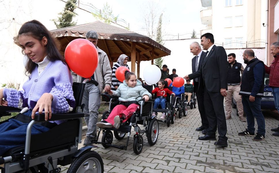 Polis Memuru Mustafa Şahin'den Dev Destek!