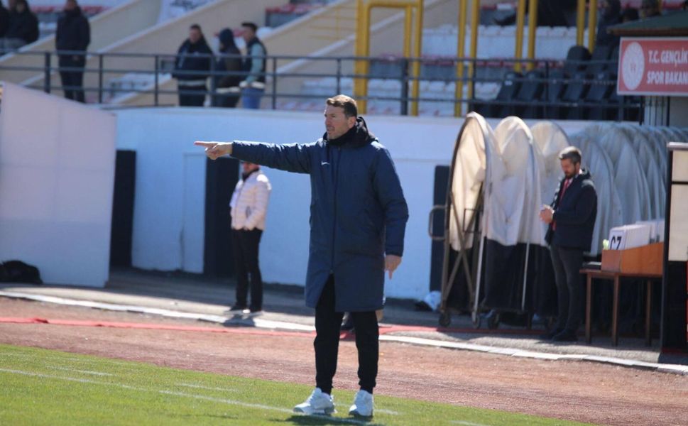 Kahramanmaraş’ta İstiklalspor’da Flaş Ayrılık!