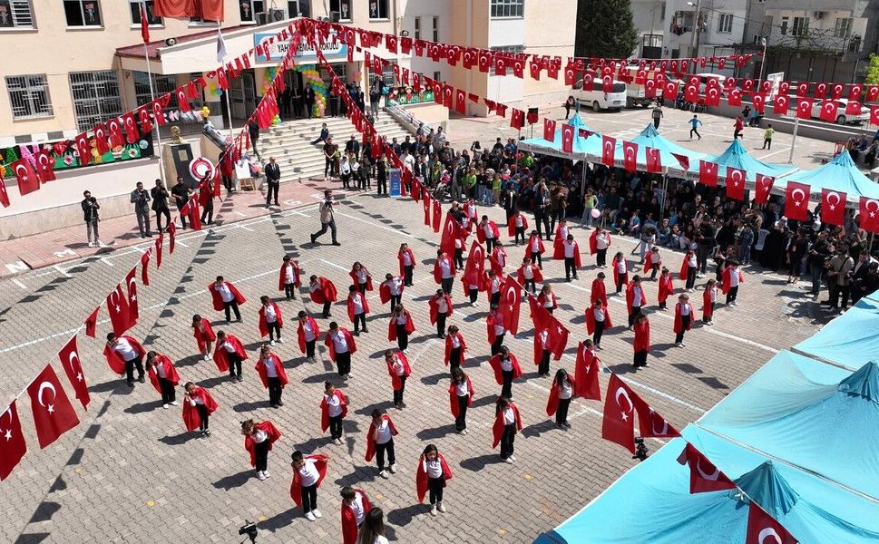 Başkan Fırat Görgel; “Ulusal Egemenlik ve Çocuk Bayramı Kutlu Olsun”