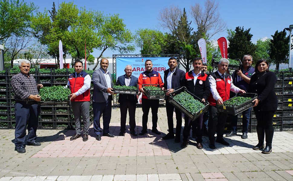 Büyükşehir’den Üreticiye 650 Bin Hibe Biber Fidesi