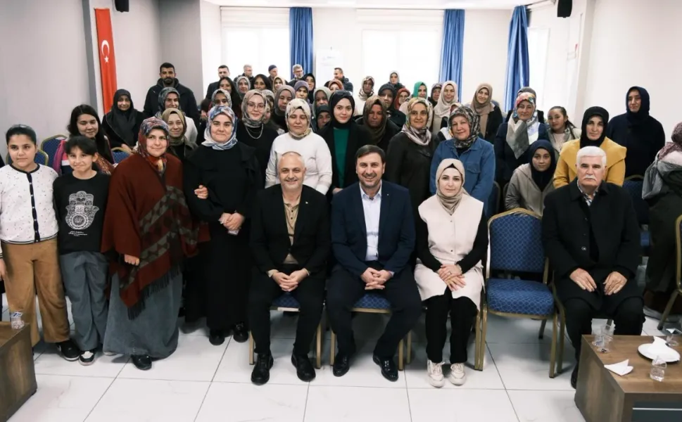 Büyükşehir’in “Aile İçi İletişim” Söyleşisi Andırın’da Yoğun İlgi Gördü