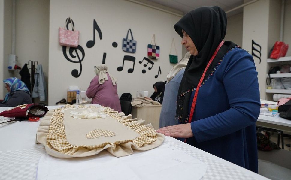 KAMEK’te Kadınlar Hem Öğreniyor Hem Üretiyor