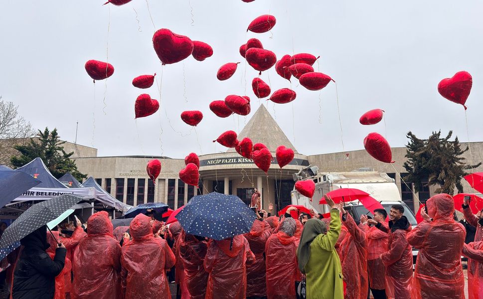 Kahramanmaraş Otizm İçin Yürüdü; Mesajlar Gökyüzüne Bırakıldı