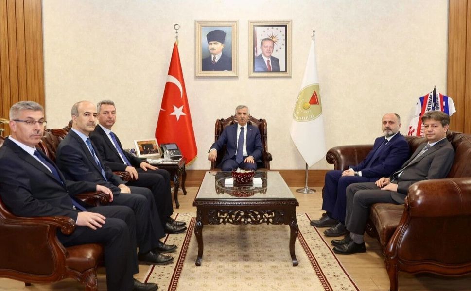 Rektör Okumuş’tan Vali Ünlüer’e Ziyaret