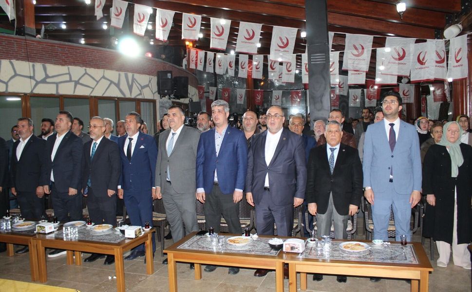 Kahramanmaraş’ta "İş Başa Düştü": Yeniden Refah’tan Gövde Gösterisi!