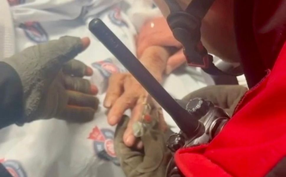 Kahramanmaraş'ta Parmağa Sıkışan Yüzüğü İtfaiye Çıkardı!