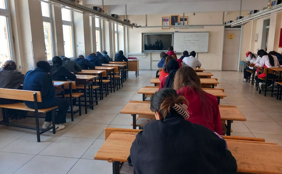 EŞİK Projesi'nde Okul Birincileri Seçildi! Yarı Final Başlıyor