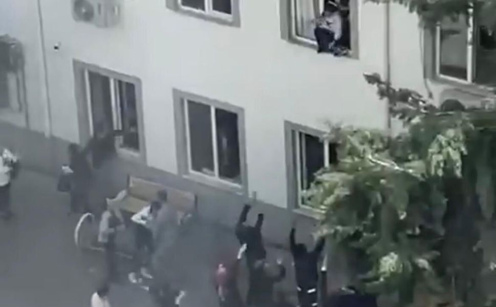 Okul katliamı! 8. Sınıf öğrencisi 4 kişiyi öldürüp etkisiz hale getirildi