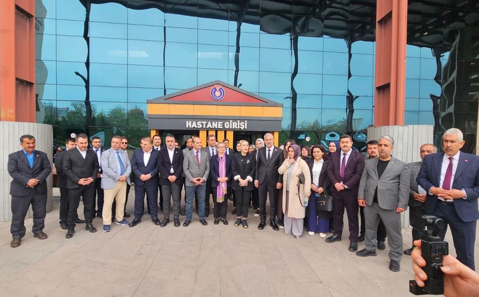 Anahtar Parti Heyeti Hastanedeki Evlatlarımızı Ziyaret Ettiler!