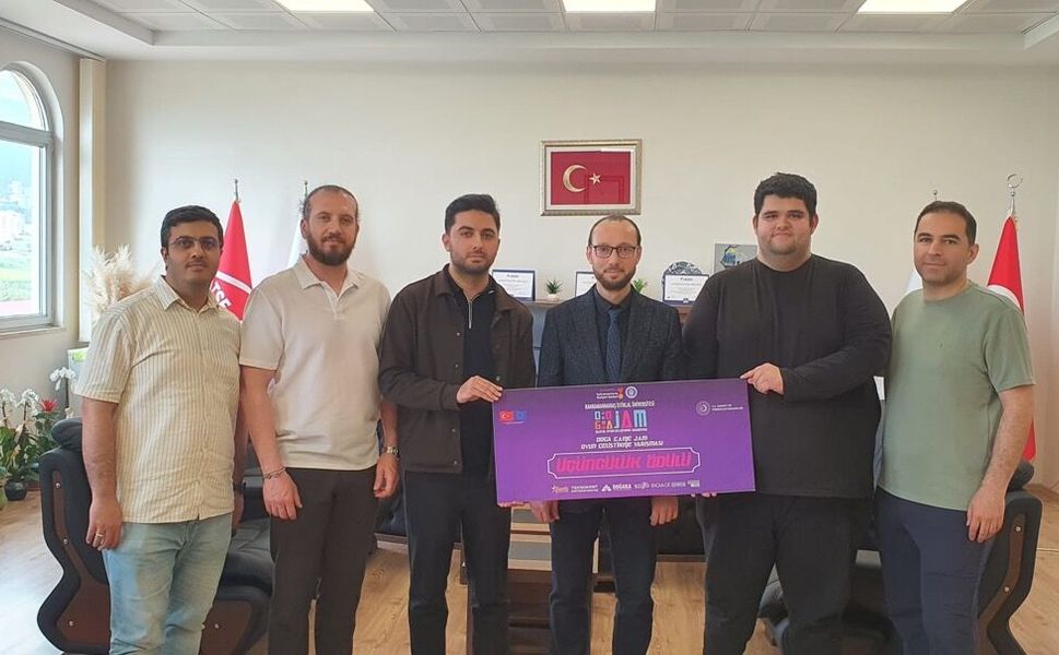 Bilgisayar Programcılığı Programı Öğrencilerinden Büyük Başarı