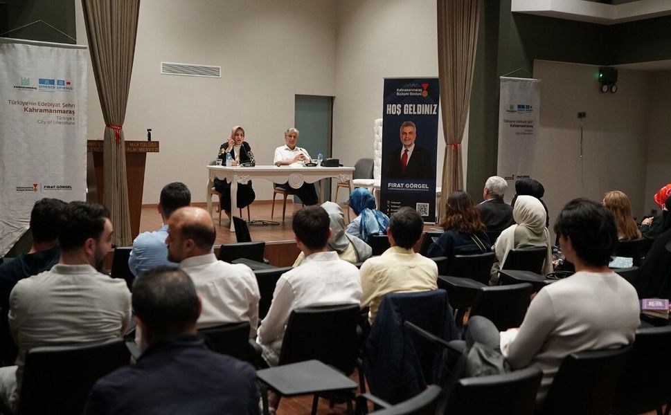 Yazarlık Akademisi’nde Edebiyatın Derinliklerine Yolculuk