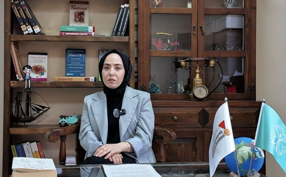 Güçlü Aile İlişkilerinin Anahtarı: Dinlemek, Anlamak ve Saygı Göstermek