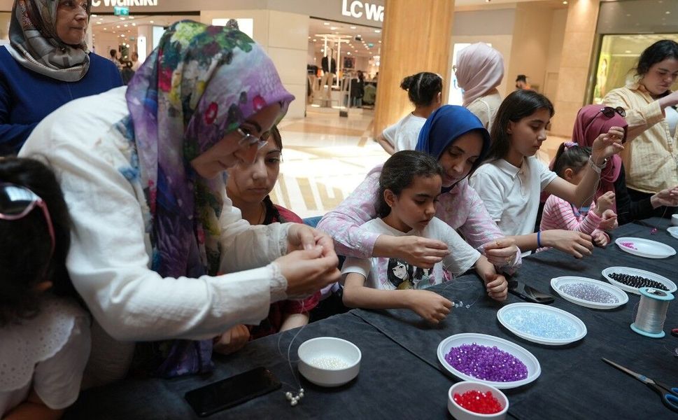 Büyükşehir’in Atölyesinde Sevgi Şekil Aldı