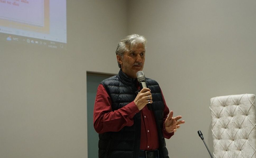 Yazarlık Akademisinde Edebiyatın Duygusal Derinliği Konuşuldu