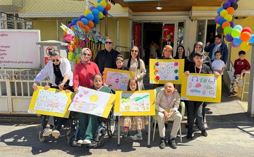 “Renklerimiz Farklı, Sesimiz Bir” Etkinliği Büyük İlgi Gördü