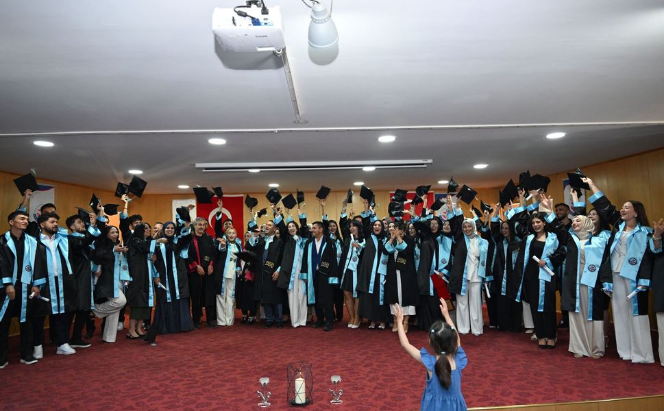 Afşin Sağlık Yüksekokulunda Mezuniyet Coşkusu