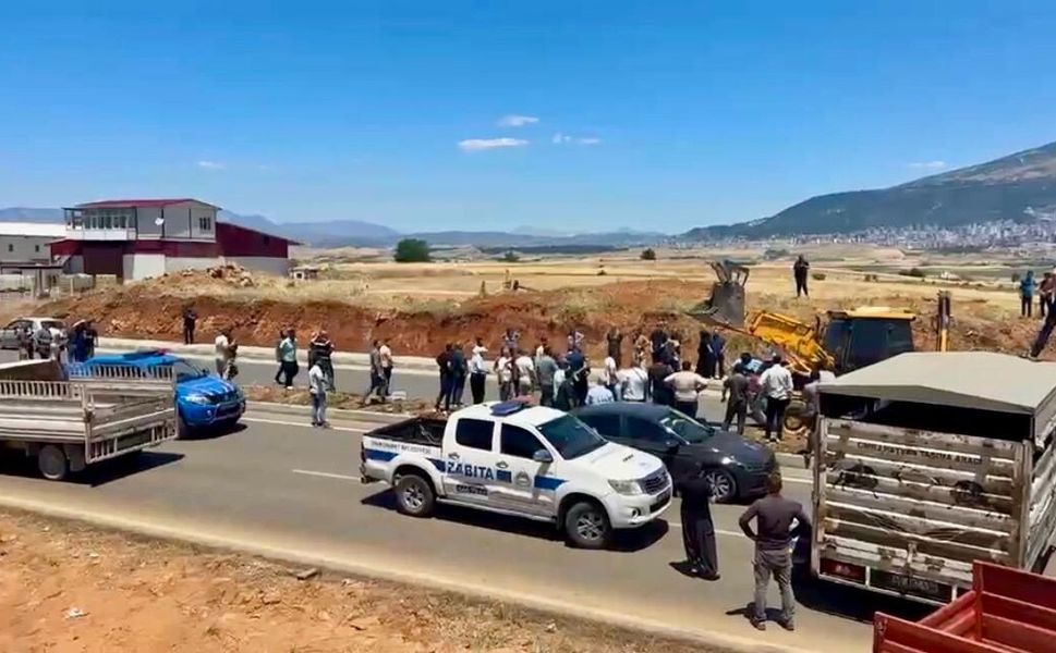 Kahramanmaraş’ta Batı Köyleri Yolu Ulaşıma Kapatıldı