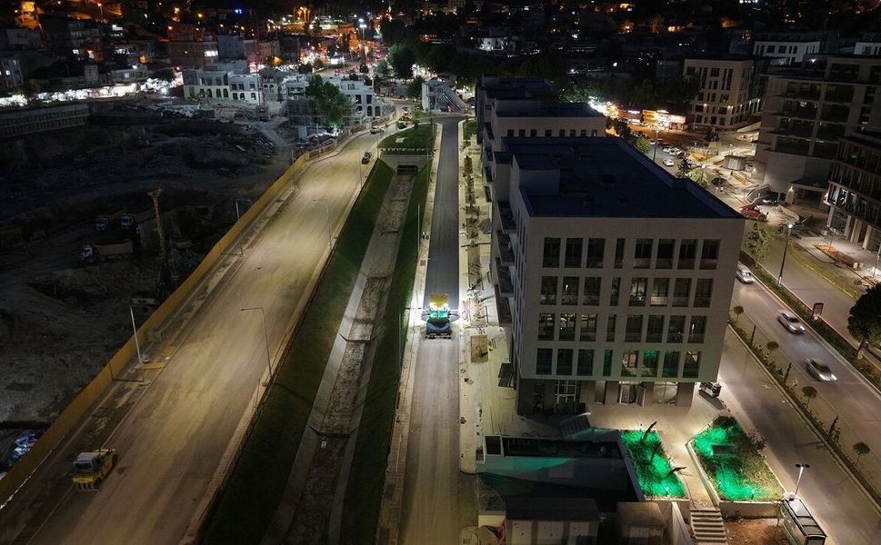 Büyükşehir Asfalt Mesaisini Gece Gündüz Sürdürüyor