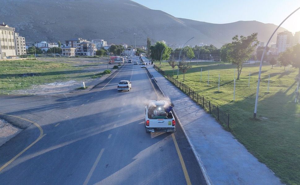 Büyükşehir’den Elbistan’da Zararlılara Karşı Yoğun Mücadele