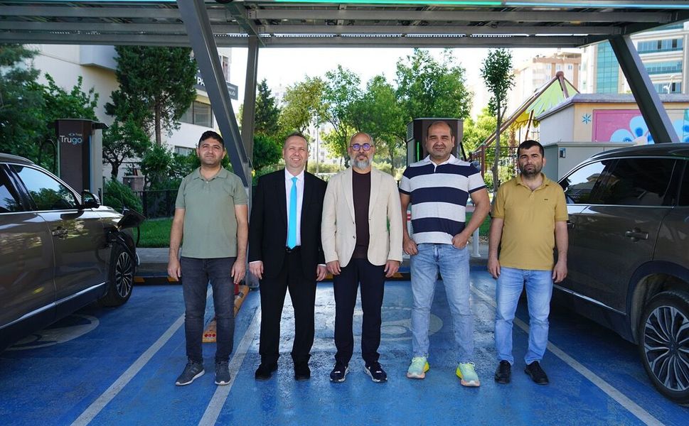 Büyükşehir’in Elektrikli Araç Şarj Altyapısına Trugo’dan Büyük Övgü
