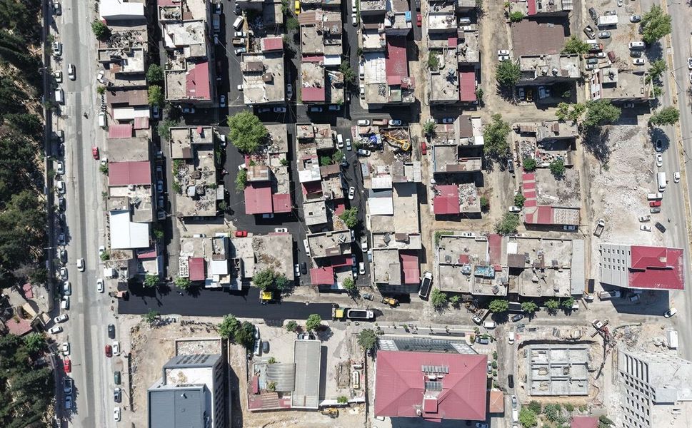 Büyükşehir, Eski Sanayi Sitesinin Yollarını Bir Bir Asfaltlıyor