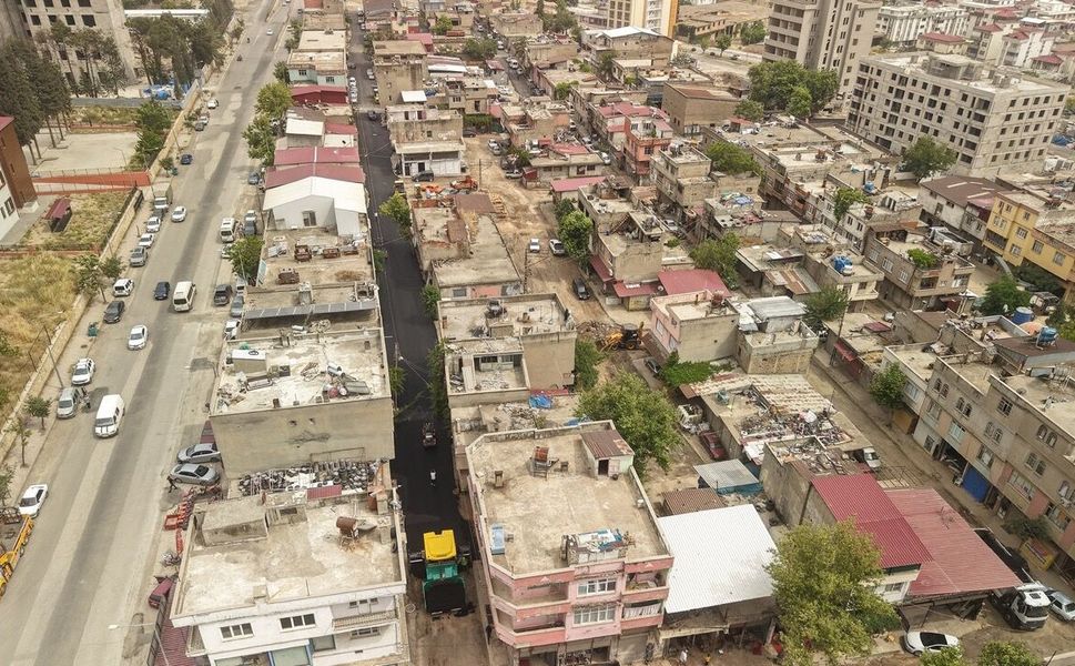 Büyükşehir, Sokak Sokak Cadde Cadde Asfalt Çalışmasını Sürdürüyor