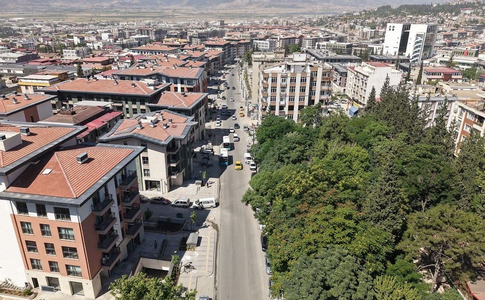 Büyükşehir, Zübeyde Hanım’da Son Kat Asfalta Geçiyor