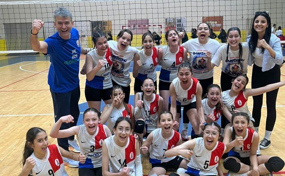 Onikişubat Belediyespor Midi Kız Voleybol Takımı Türkiye Şampiyonası Yolunda