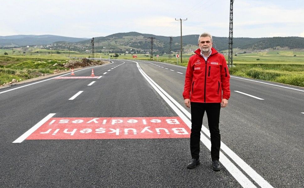 Şehir Tarihinin En Büyük Asfalt Seferberliği Tüm Hızıyla Sürüyor
