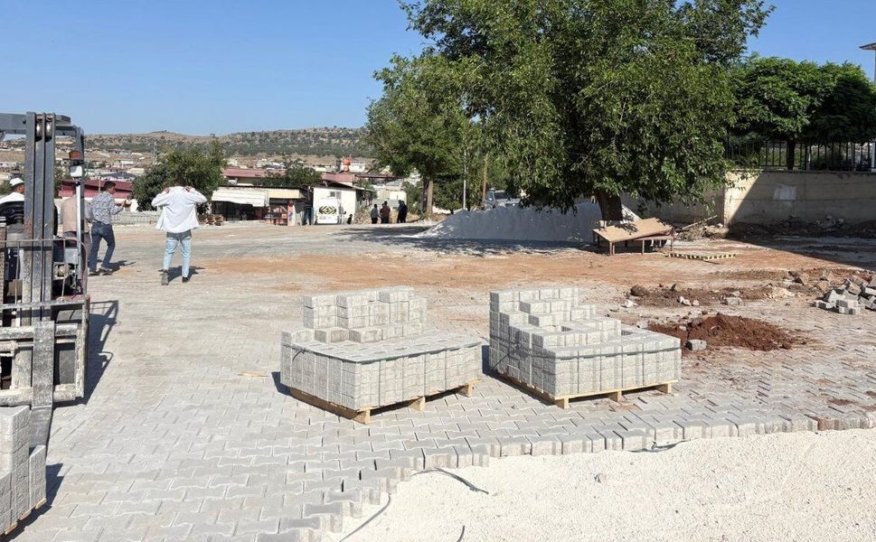 Büyükşehir’den Pazarcık Ufacıklı’ya 6 Bin Metrekarelik Kilit Parke