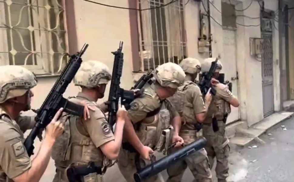 Kahramanmaraş’ta Eş Zamanlı Baskın 10 Kişi Yakalandı