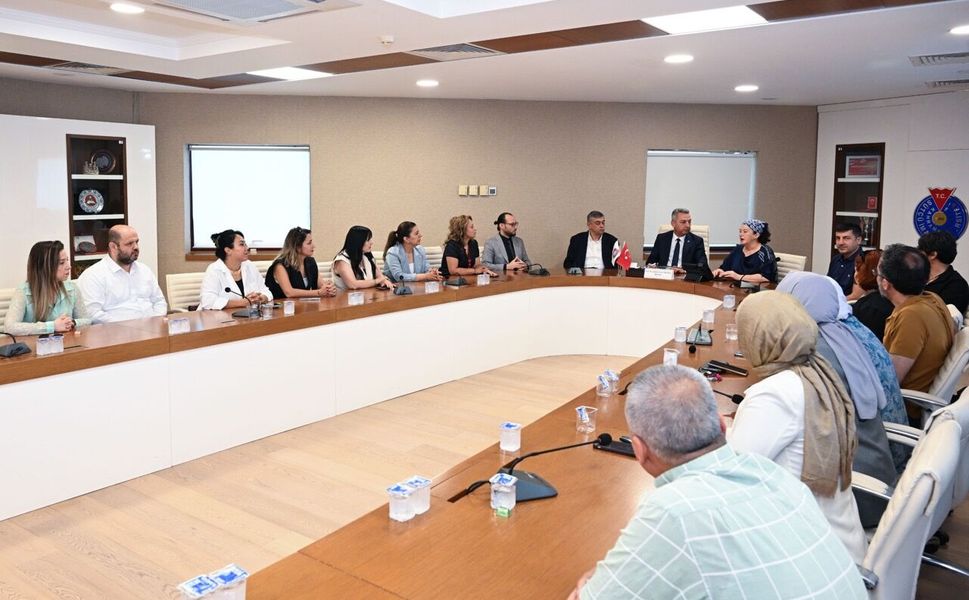 KSÜ’de Tekstil ve Moda Alanında İş Birliği Toplantısı Düzenlendi