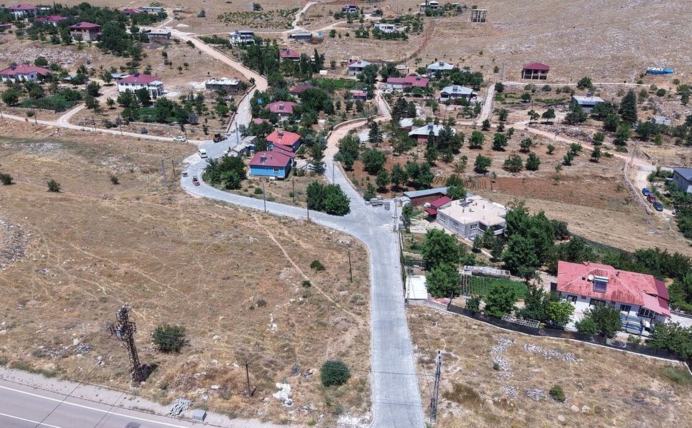 Büyükşehir, Afşin Emirli’nin Ulaşım Standardını İyileştiriyor