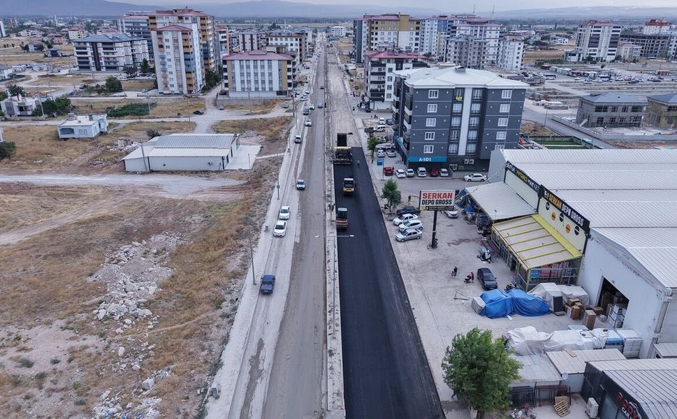 Büyükşehir, Elbistan Dr. Devlet Bahçeli Bulvarı’nda Büyük Dönüşüm Başlattı