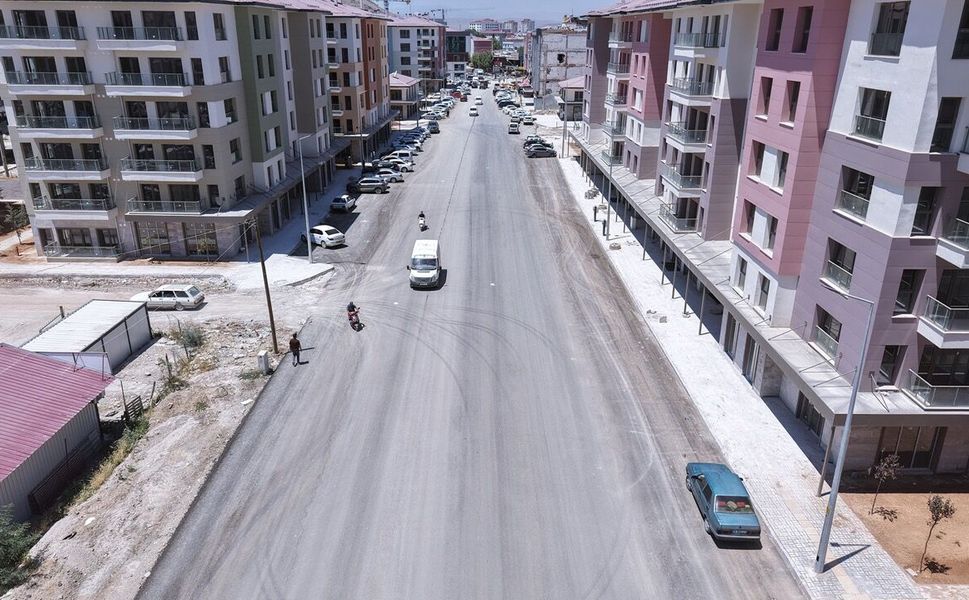 Büyükşehir, Elbistan Hacı Esat Efendi Caddesi’nde İlk Etabı Tamamladı