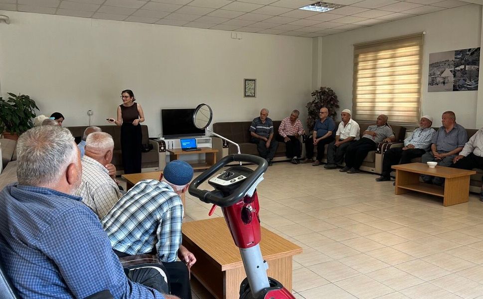 Büyükşehir’den Yaşlılara Dijital Güvenlik Eğitimi
