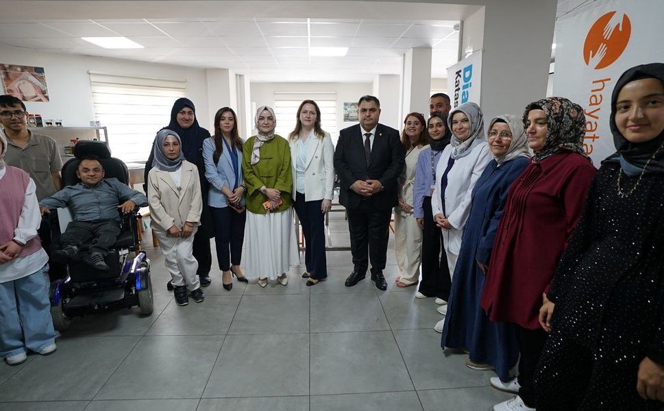 Engelsiz Yaşam Merkezi’nde Emek ve Başarı Sergisi