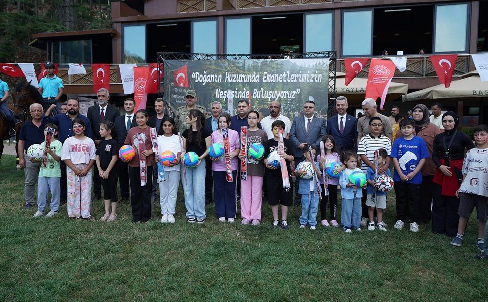 Şehit ve Gazi Çocuklarının Karne Sevinci Başkonuş’ta Yaşandı