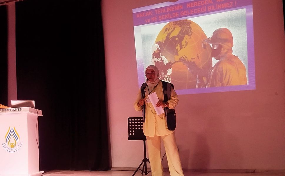 Afşin'de Afet Bilinçlendirme Konferansı: Genel Başkan Songül Yetgin'e Yoğun İlgi