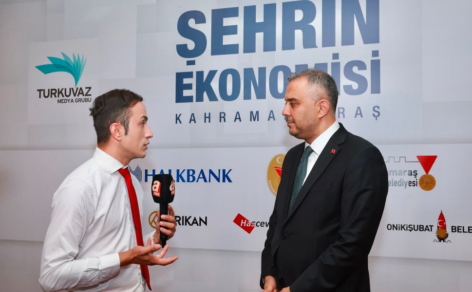 Başkan Toptaş, Şehrin Ekonomisi Zirvesi'nde Onikişubat'ın Kalkınma Vizyonunu Anlattı