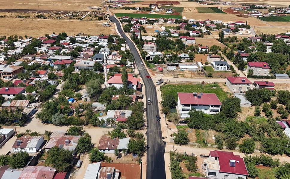 Büyükşehir’den Afşin’de Ulaşımı İyileştirecek Bir Asfalt Yatırımı Daha
