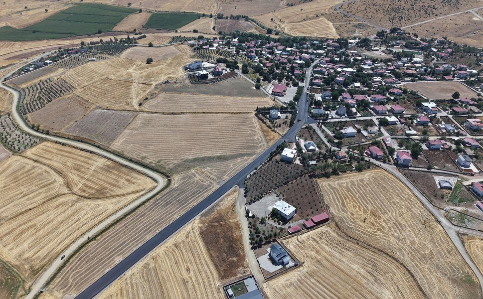Büyükşehir’den Dulkadiroğlu Kırsalına Değer Katan Yol Yatırımı