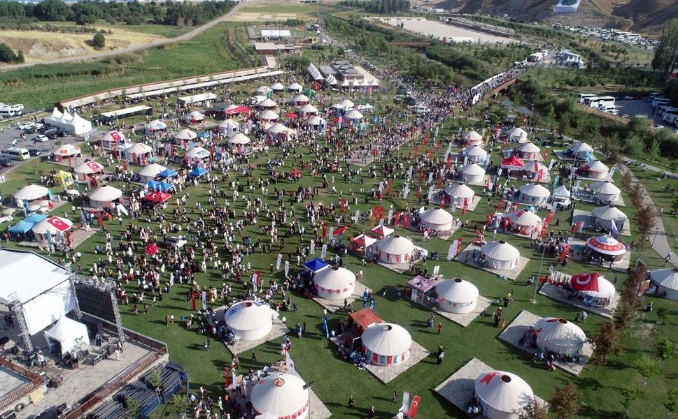Kahramanmaraş’ın Kültürel Zenginlikleri Ahlat’ta Dünyaya Tanıtıldı