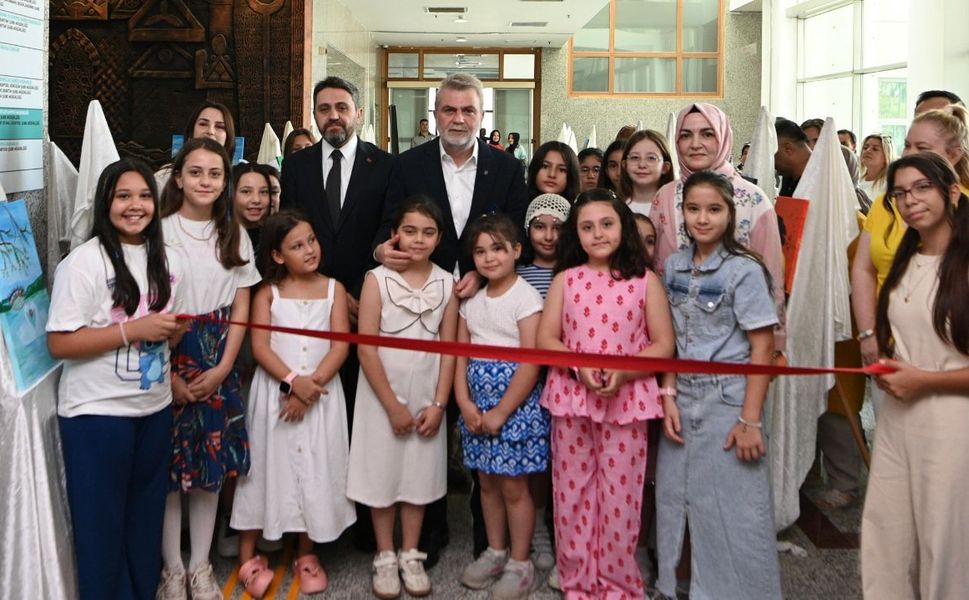Miniklerin Sanat Yolculuğu Sergiyle Taçlandı